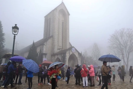 Sa Pa rét 8 ,1 độ C. (Ảnh: QUỐC HỒNG)