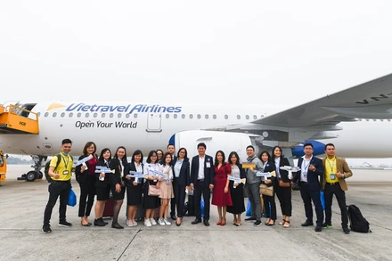 Vietravel Airlines cất cánh chuyến bay đầu tiên