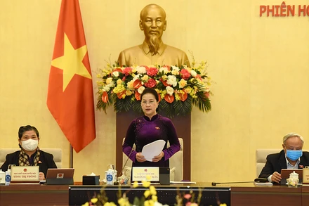 Chủ tịch Quốc hội Nguyễn Thị Kim Ngân phát biểu khai mạc phiên họp.