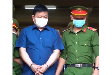 Bị cáo Đinh La Thăng nhận mức án 10 năm tù.