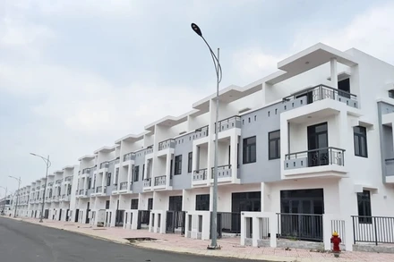 Một góc nhà liền kề đã được hoàn thiện cơ bản ở Dự án khu dân cư Tân Thịnh.