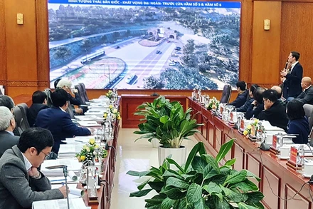 Đơn vị tham gia thi tuyển thuyết trình phương án kiến trúc.