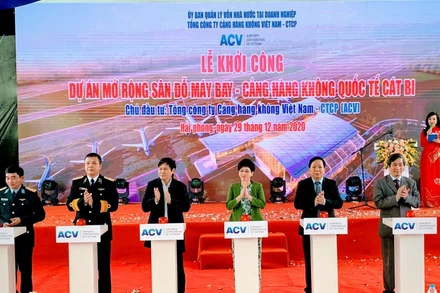 Khởi công mở rộng sân đỗ máy bay Cảng hàng không quốc tế Cát Bi.