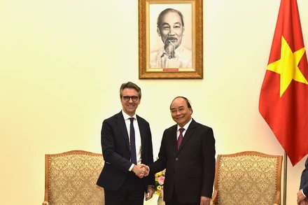 Thủ tướng Nguyễn Xuân Phúc tiếp Đại sứ, Trưởng Phái đoàn Liên hiệp châu Âu (EU) tại Việt Nam Giorgio Aliberti.