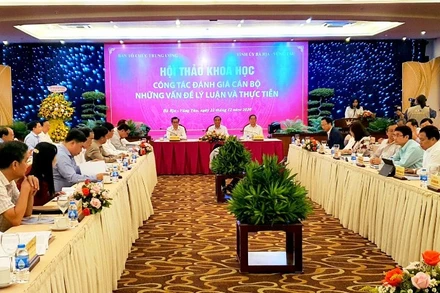 Hội thảo khoa học "Công tác đánh giá cán bộ - Những vấn đề lý luận và thực tiễn"