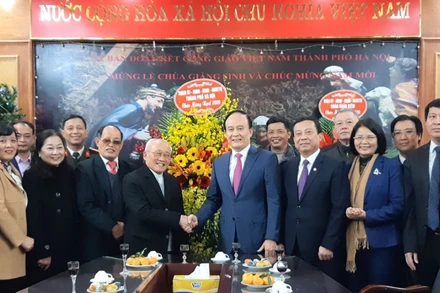 Đồng chí Nguyễn Ngọc Tuấn, Phó Bí thư Thành ủy, Chủ tịch HĐND thành phố Hà Nội chúc mừng Ủy ban Đoàn kết Công giáo Việt Nam thành phố Hà Nội nhân dịp Lễ Giáng sinh năm 2020.