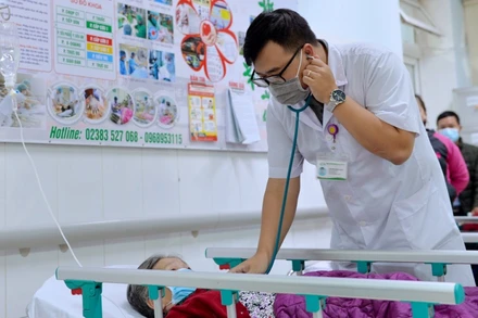 Rét đậm, bệnh nhân tăng đột biến, tiềm ẩn nguy cơ bùng phát dịch bệnh