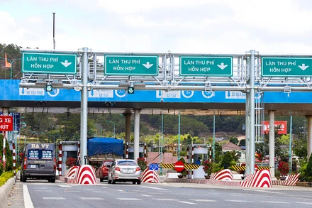 Trạm thu phí Định An trên tuyến cao tốc Liên Khương - Prenn.