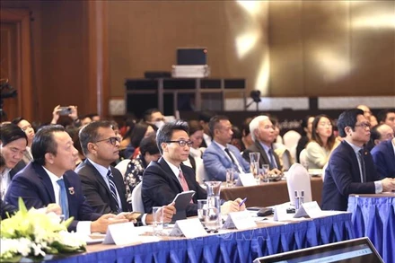 Phó Thủ tướng Vũ Đức Đam tham dự Diễn đàn Doanh nghiệp Phát triển bền vững Việt Nam 2020. Ảnh: TTXVN.