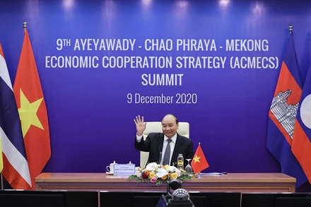 Thủ tướng Chính phủ Nguyễn Xuân Phúc đã tham dự HNCC Chiến lược hợp tác kinh tế Ayeyawady - Chao Phraya - Mê Công (ACMECS) lần thứ 9 theo hình thức trực tuyến. (Ảnh: Bộ Ngoại giao Việt Nam)