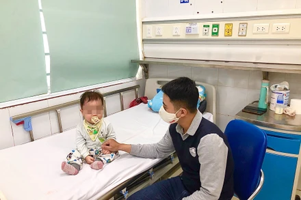 Bệnh nhi đang được điều trị vì cúm A.