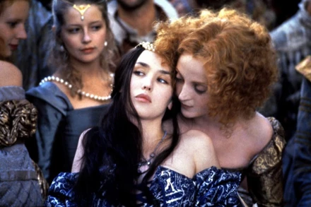 Cảnh trong phim "Hoàng hậu Margot" - tác phẩm kinh điển chuyển thể điện ảnh.