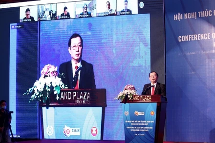 Bộ trưởng Khoa học và Công nghệ Huỳnh Thành Đạt phát biểu tại hội nghị.