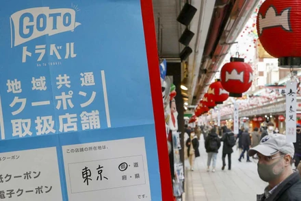 Nhật Bản phải tạm ngừng chiến dịch "Go To Travel" do Covid-19 gia tăng (Ảnh: NHK)