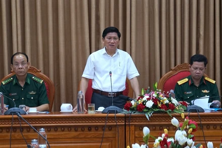 Cà Mau họp khẩn triển khai ứng phó bão.