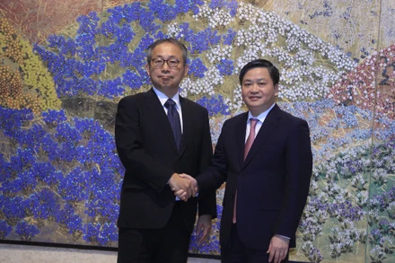 Đại sứ Nhật Bản tại Việt Nam Yamada Takio và Chủ tịch HĐQT Ngân hàng TMCP Công thương Việt Nam (VietinBank) Lê Đức Thọ. 