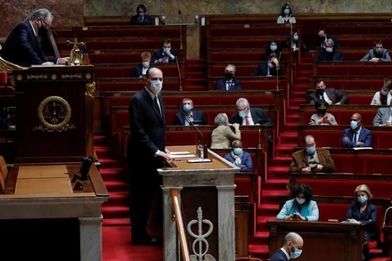 Thủ tướng Jean Castex cho biết Pháp đã đặt mua gần 200 triệu liều vaccine ngừa Covid-19. Ảnh: Reuters.