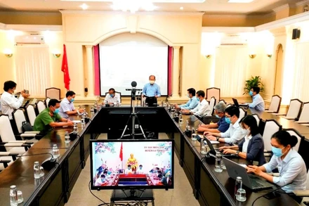Quang cảnh buổi họp khẩn về công tác phòng, chống dịch bệnh Covid-19 ở Đồng Tháp.