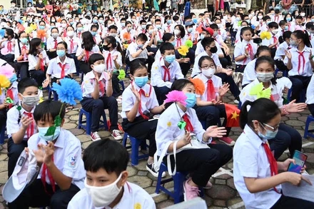 Học sinh THCS. Ảnh: DUY LINH