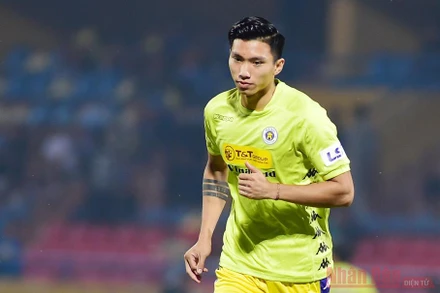 Đoàn Văn Hậu là 1 trong 2 vận động viên trong Đoàn tham dự Đại hội thi đua yêu nước toàn quốc lần thứ X. (Ảnh: TRẦN HẢI)