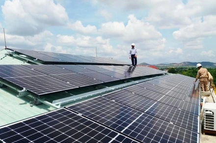 Hệ thống năng lượng mặt trời.