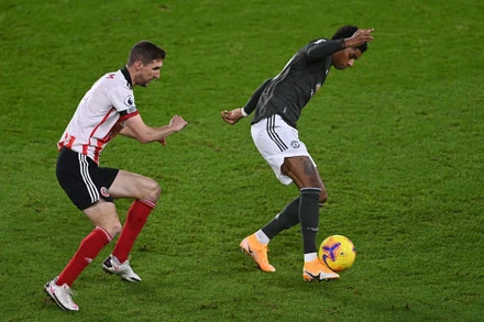 Man United ngược dòng, thắng Sheffield 3-2