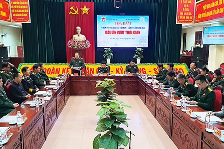 Các đại biểu chia sẻ ý kiến tại Tọa đàm.