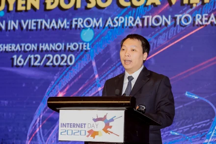 Thứ trưởng Nguyễn Huy Dũng phát biểu tại sự kiện Internet Day 2020.