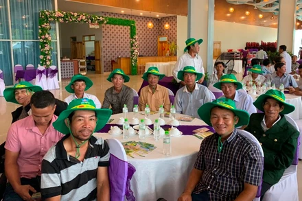 Nông dân tham dự chương trình.