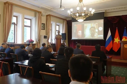 Toàn cảnh cuộc họp tổng kết Dự án “Đồng lòng Việt Nam” tại đầu cầu Moskva. (Ảnh: Quế Anh)