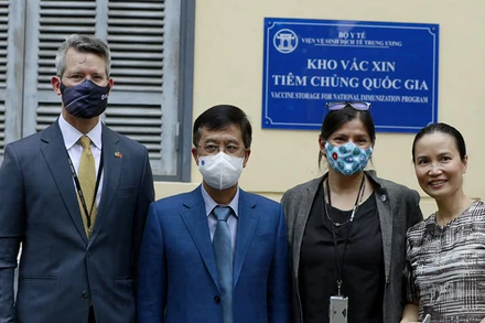 Chính phủ Hoa Kỳ đã viện trợ 5.000.100 liều vaccine Moderna thông qua cơ chế COVAX Facility.