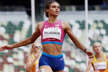 Sydney McLaughlin giành huy chương vàng 400m vượt rào nữ với một kỷ lục thế giới mới. (Ảnh: Reuters)