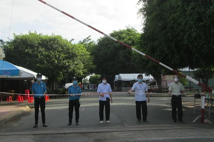 Dỡ phong tỏa Bệnh viện Đa khoa Long An sau 34 ngày đóng cửa để thực hiện khoanh vùng, truy vết F0.