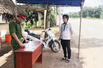 Một chốt kiểm soát dịch Covid-19 trên địa bàn huyện Xuyên Mộc (Bà Rịa-Vũng Tàu).