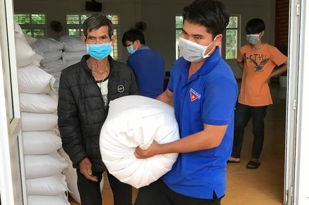 Gạo cứu đói của Chính phủ đã kịp thời trao đến tận tay hơn 10 nghìn hộ dân tỉnh Đắk Nông.