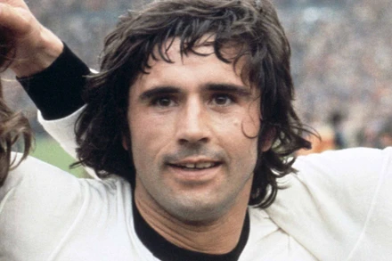 Gerd Muller từng ghi 68 bàn chỉ trong 62 lần ra sân cho đội tuyển Đức (Ảnh: Getty Images). 
