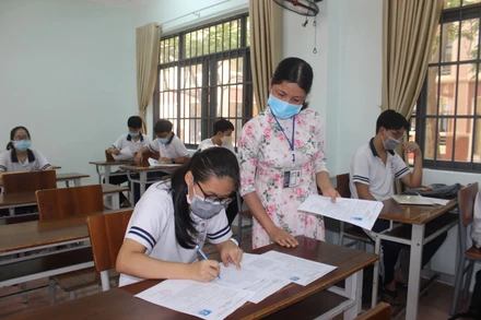 Thí sinh dự thi tốt nghiệp THPT đợt 1 tại điểm thi Trường THPT Vũng Tàu, TP Vũng Tàu. Ảnh: baobariavungtau.com.vn