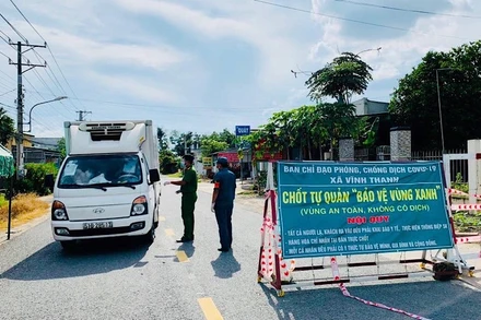 Chốt kiểm soát bảo vệ “vùng xanh” tại xã Vĩnh Thanh, huyện Nhơn Trạch (Đồng Nai).