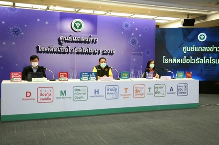 Lãnh đạo Bộ Y tế Thái Lan tại buổi họp báo. (Ảnh: Bộ Y tế Thái Lan)