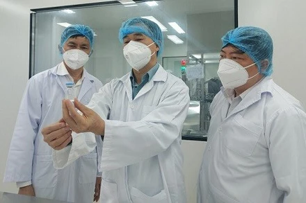 Thứ trưởng Trần Văn Thuấn làm việc với Công ty Nanogen.