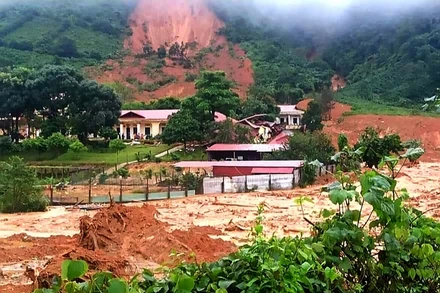 Mưa lũ gây sạt lở tại khu vực đóng quân của Đoàn kinh tế quốc phòng 337 (xã Hướng Phùng, huyện Hướng Hóa) vào ngày 18/10/2020 ở Quảng Trị khiến 22 chiến sĩ hy sinh.