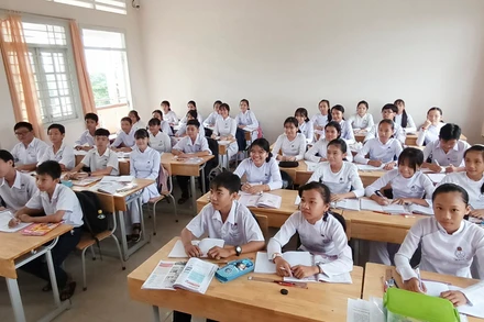 Học sinh ở thành phố Cao Lãnh, tỉnh Đồng Tháp trong giờ học (Ảnh tư liệu năm học 2020 - 2021)