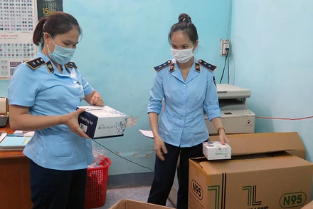 Số hàng hóa y tế phòng, chống Covid-19 không có giấy tờ hợp pháp bị tạm giữ. 