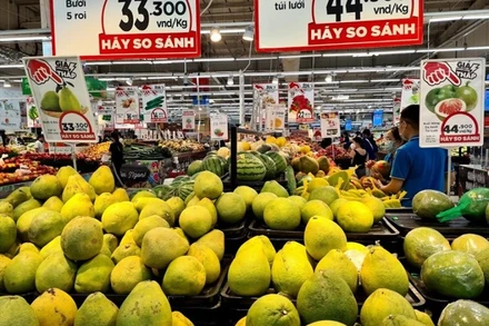 Ảnh hưởng của dịch bệnh Covid-19 khiến cho việc tiêu thụ một số sản phẩm nông nghiệp chậm so với thời vụ thu hoạch.