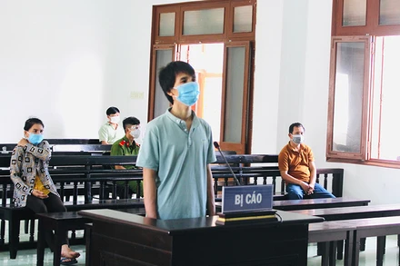 Bị cáo Ngô Công trứ bị tuyên phạt 10 năm tù vì hoạt động nhằm lật đổ chính quyền nhân dân.