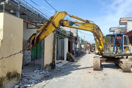 100% hộ dân bị ảnh hưởng bởi dự án làm đường ĐH 76 xã An Thái tự nguyện phá dỡ công trình, bàn giao mặt bằng không đòi lại cho Nhà nước