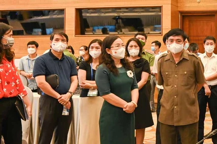 Tổng thư ký, Chủ nhiệm Văn phòng Quốc hội Bùi Văn Cường kiểm tra công tác chuẩn bị hội nghị AIPA 42. Ảnh: Duy Linh