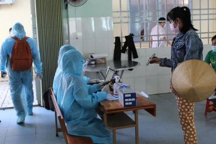 Nền tảng hỗ trợ lấy mẫu và trả kết quả xét nghiệm theo hình thức điện tử trực tuyến đang được triển khai ở nhiều địa phương.