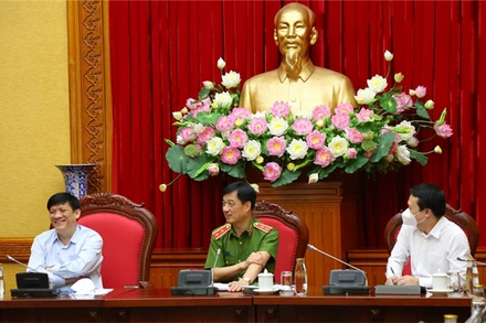 Ba cơ quan chia sẻ dữ liệu dùng chung trên Cơ sở dữ liệu quốc gia về dân cư tạo thuận lợi cho người dân trong khai báo y tế.