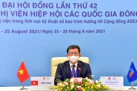 Ông Vũ Hải Hà, Chủ nhiệm Ủy ban Đối ngoại phát biểu tại phiên họp Ủy ban Chính trị. 